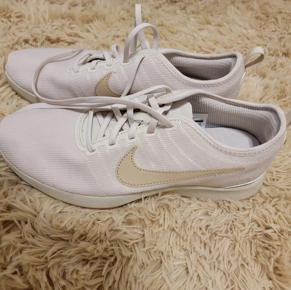 Women's Nike Dualtone Racer